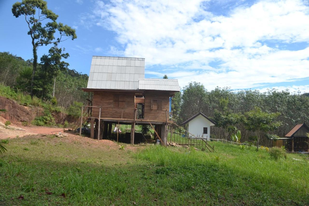 民宿 Homebar Koh Chang